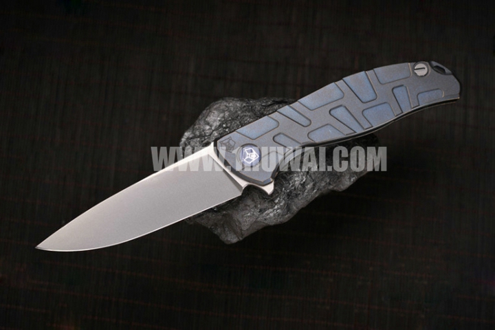 Shirogorov 俄罗斯熊头 Флиппер-95 95T M390神钢水滴头3D加工灰蓝色钛柄战术折刀