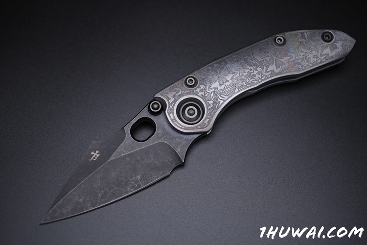 美国顶级手工刀匠波尔卡/Borka Blades 手工定制 #Mstitch “迷你暗针”M390神钢表面石洗雕花钛柄快开折刀